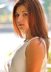 Leah Gotti With horny babes (2017)